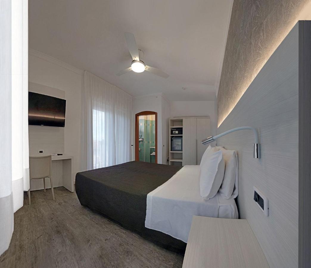 Hotel Venus Gabicce Mare Ngoại thất bức ảnh