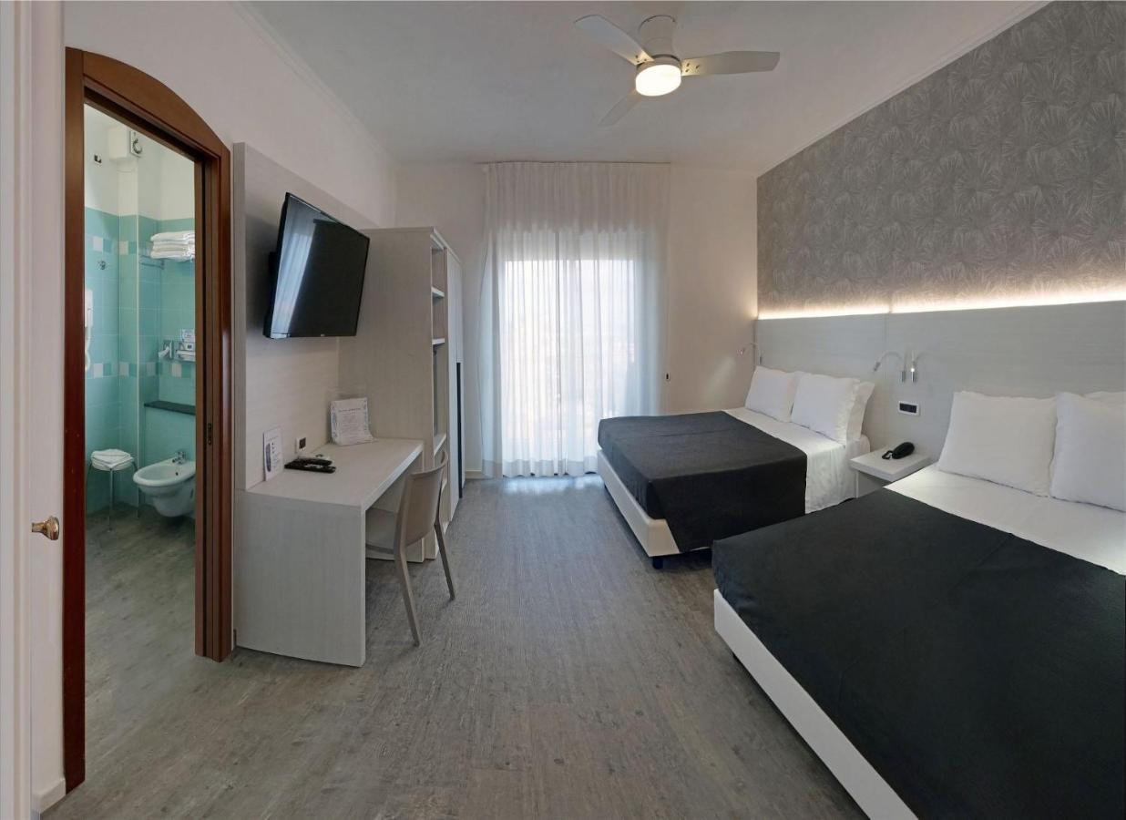 Hotel Venus Gabicce Mare Ngoại thất bức ảnh