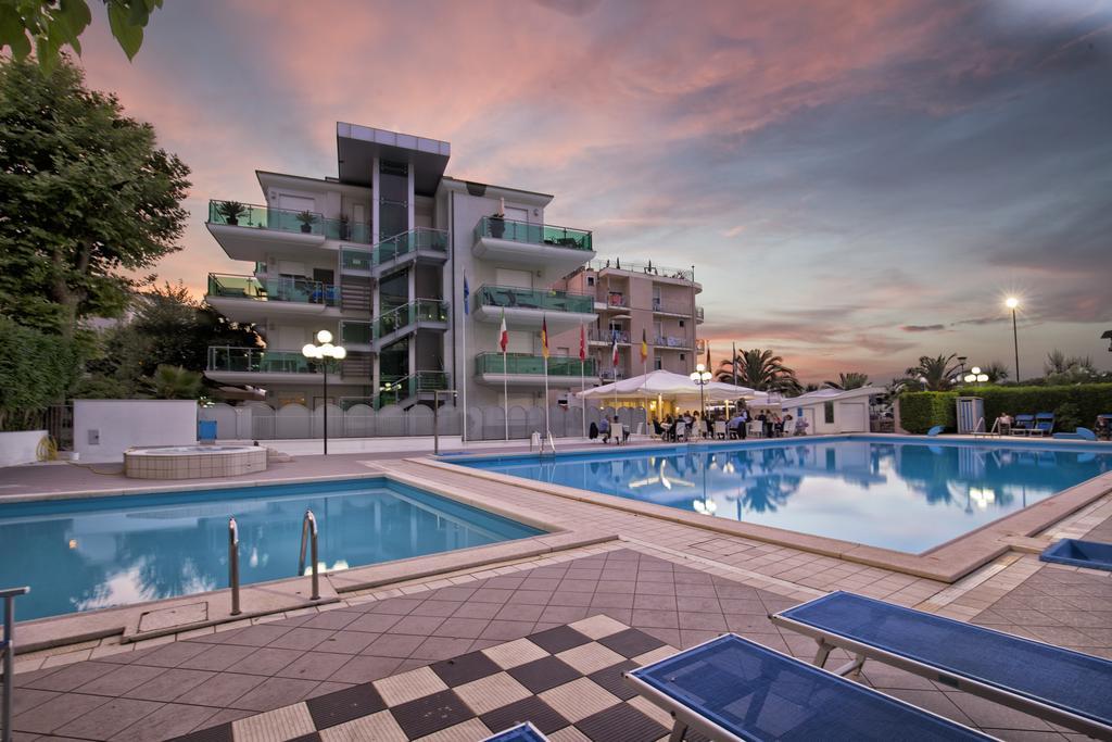 Hotel Venus Gabicce Mare Ngoại thất bức ảnh