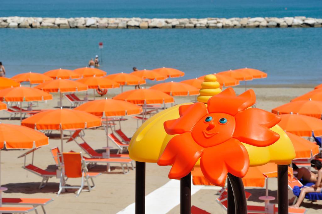 Hotel Venus Gabicce Mare Ngoại thất bức ảnh