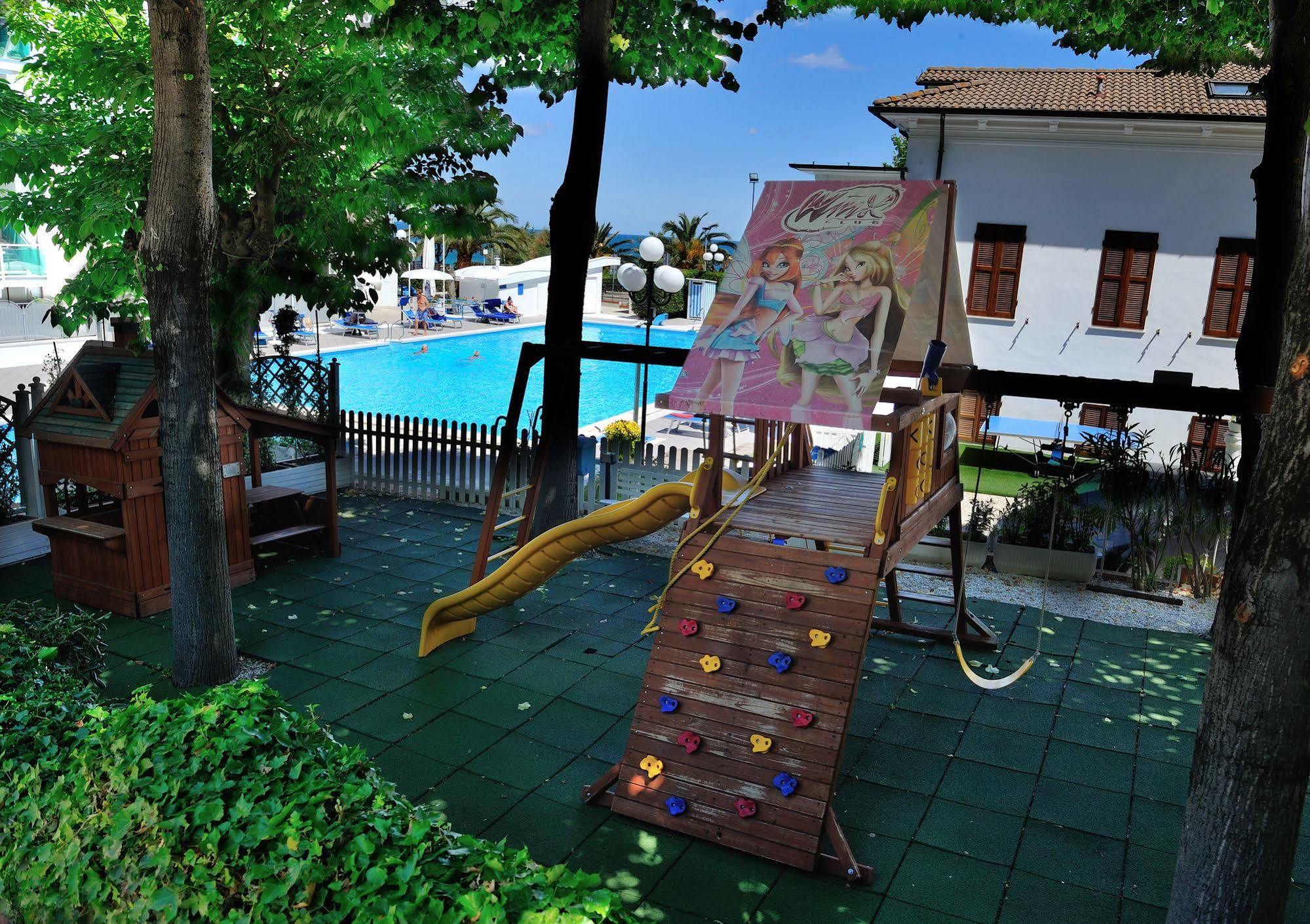 Hotel Venus Gabicce Mare Ngoại thất bức ảnh