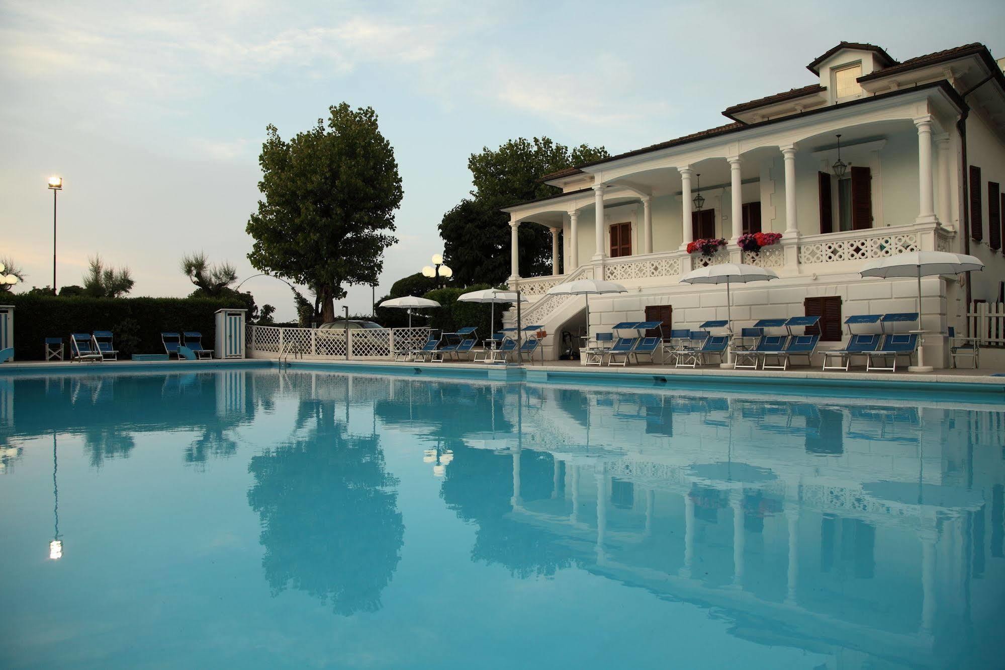 Hotel Venus Gabicce Mare Ngoại thất bức ảnh